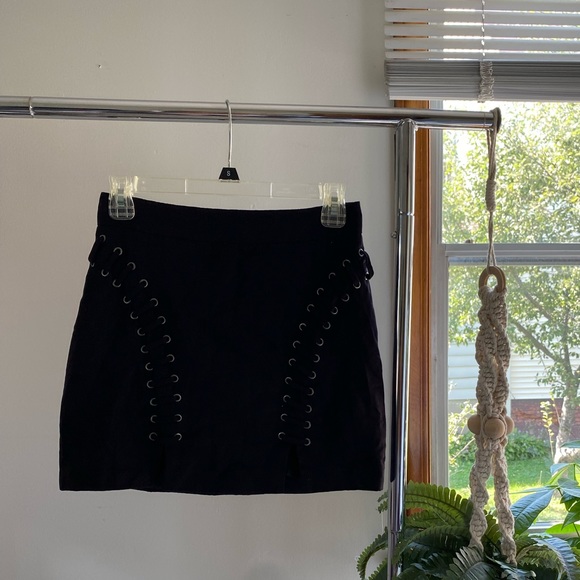 Forever 21 Black Suede Mini Skirt Size Small - Picture 1 of 3